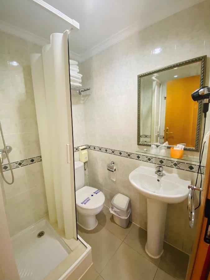 Hostal L'Anfora دينايا المظهر الخارجي الصورة
