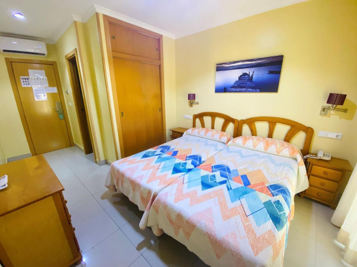 Hostal L'Anfora دينايا المظهر الخارجي الصورة