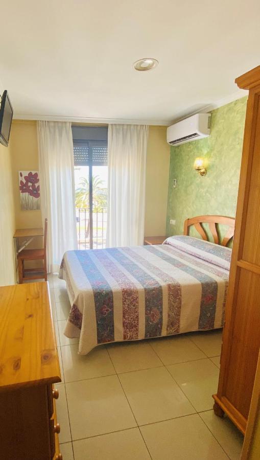 Hostal L'Anfora دينايا المظهر الخارجي الصورة