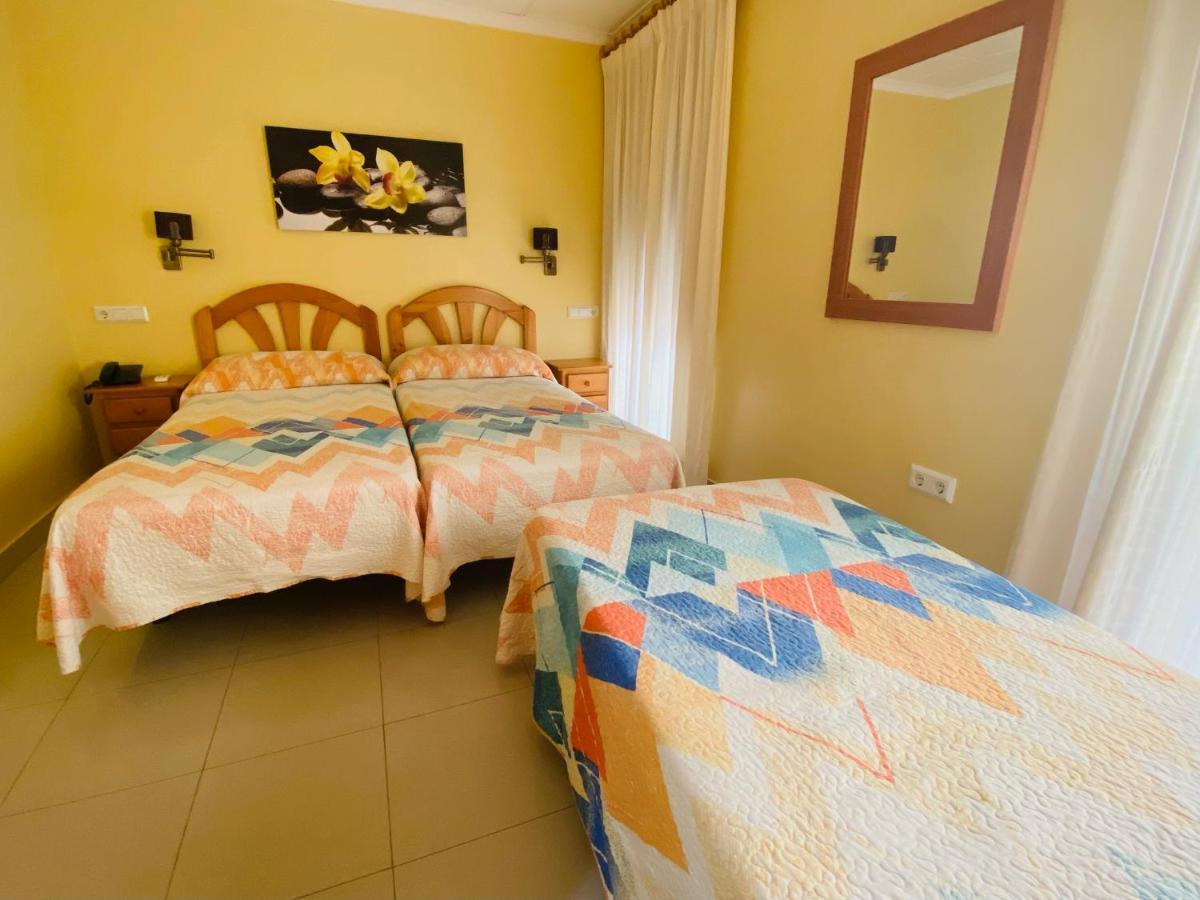 Hostal L'Anfora دينايا المظهر الخارجي الصورة